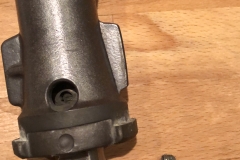 1. Borgschroefje los